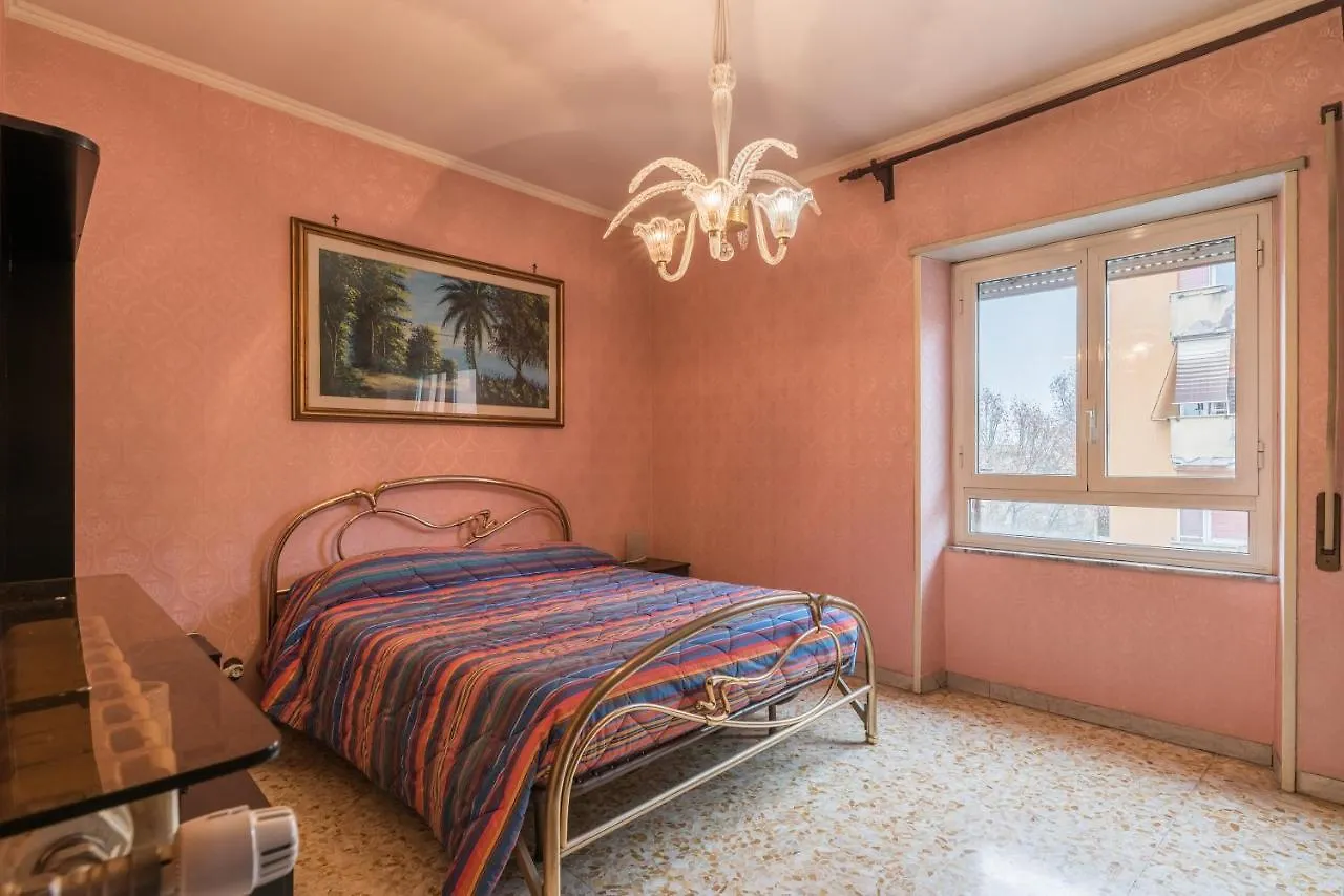 Apartment Altido Classic Style Flat With Balcony Rome