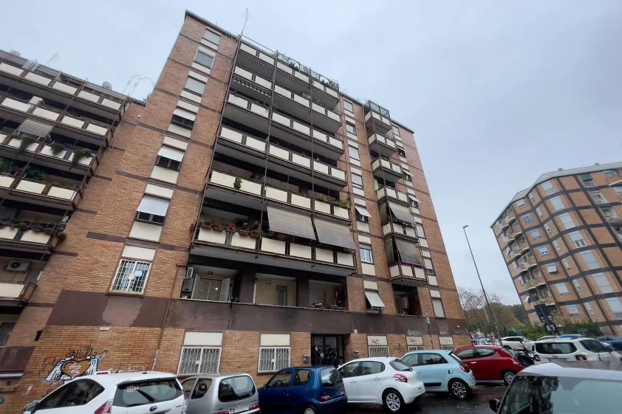 Altido Classic Style Flat With Balcony Rome Apartment