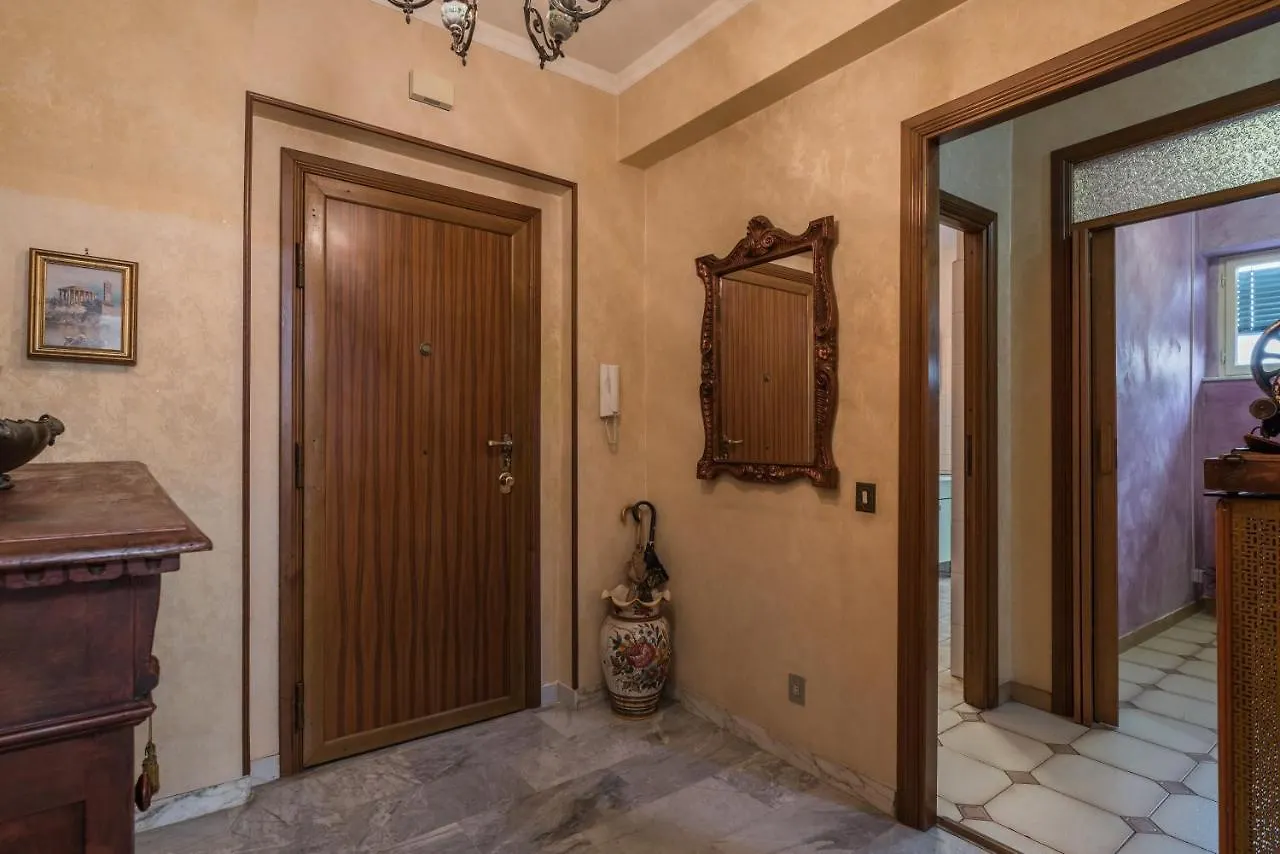 Altido Classic Style Flat With Balcony Rome 0*,  Italy
