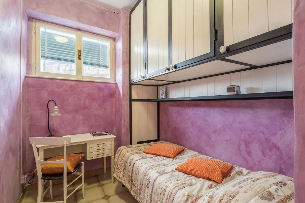 Apartment Altido Classic Style Flat With Balcony Rome Italy