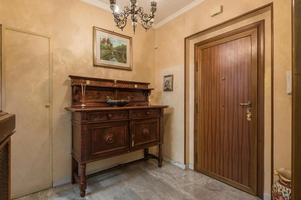 Apartment Altido Classic Style Flat With Balcony Rome Italy
